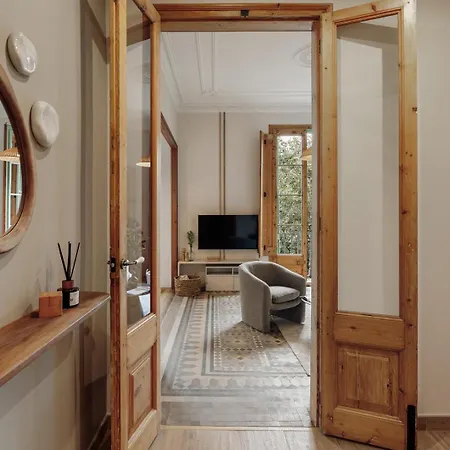 Kaax - 3 Bedrooms And Balcony In Eixample *