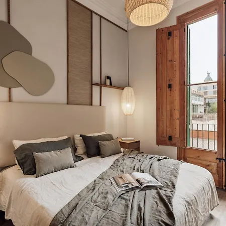 Kaax - 3 Bedrooms And Balcony In Eixample Apartment