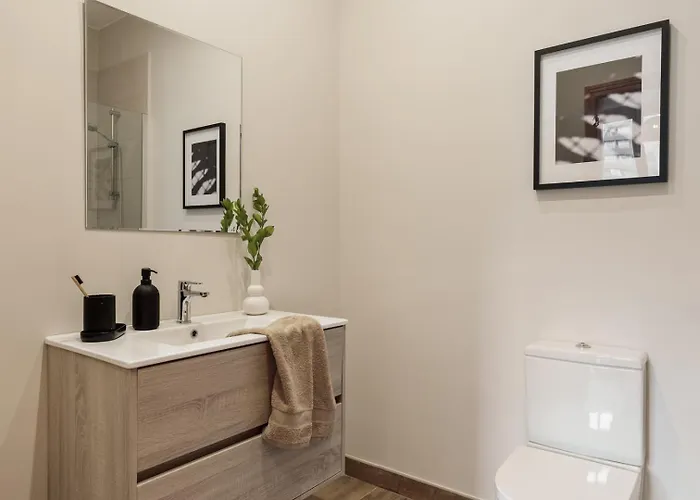 Kaax - 3 Bedrooms And Balcony In Eixample *